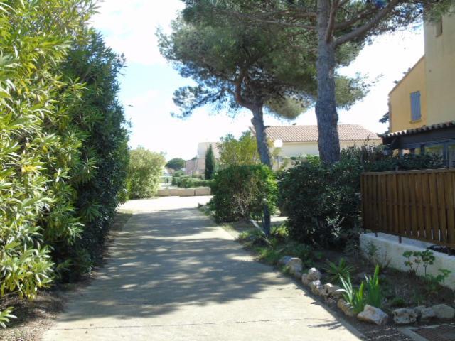 Proche de la mer - coquette villa de vacances Le Barcarès Exterior foto